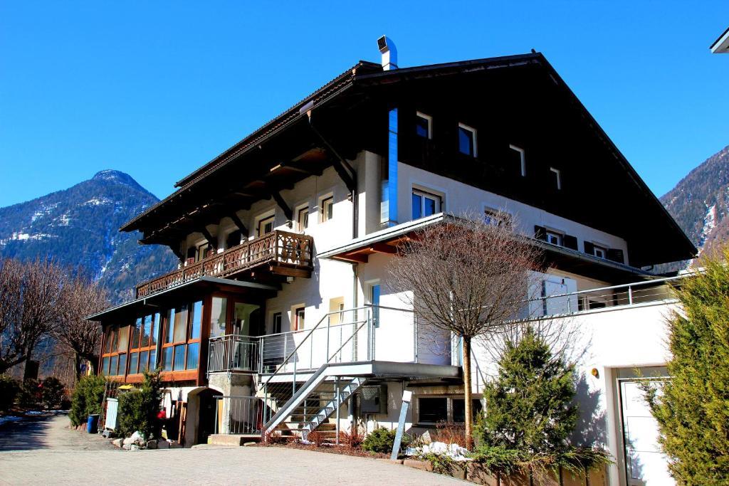 Gasthof Residence Brugghof & Erlhof Campo Tures Buitenkant foto
